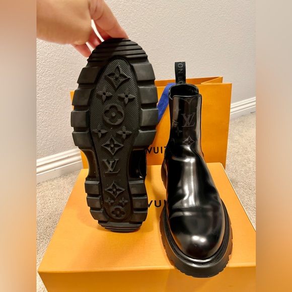 Louis Vuitton Chelsea boot 7 1/2 - Picture 10 of 11